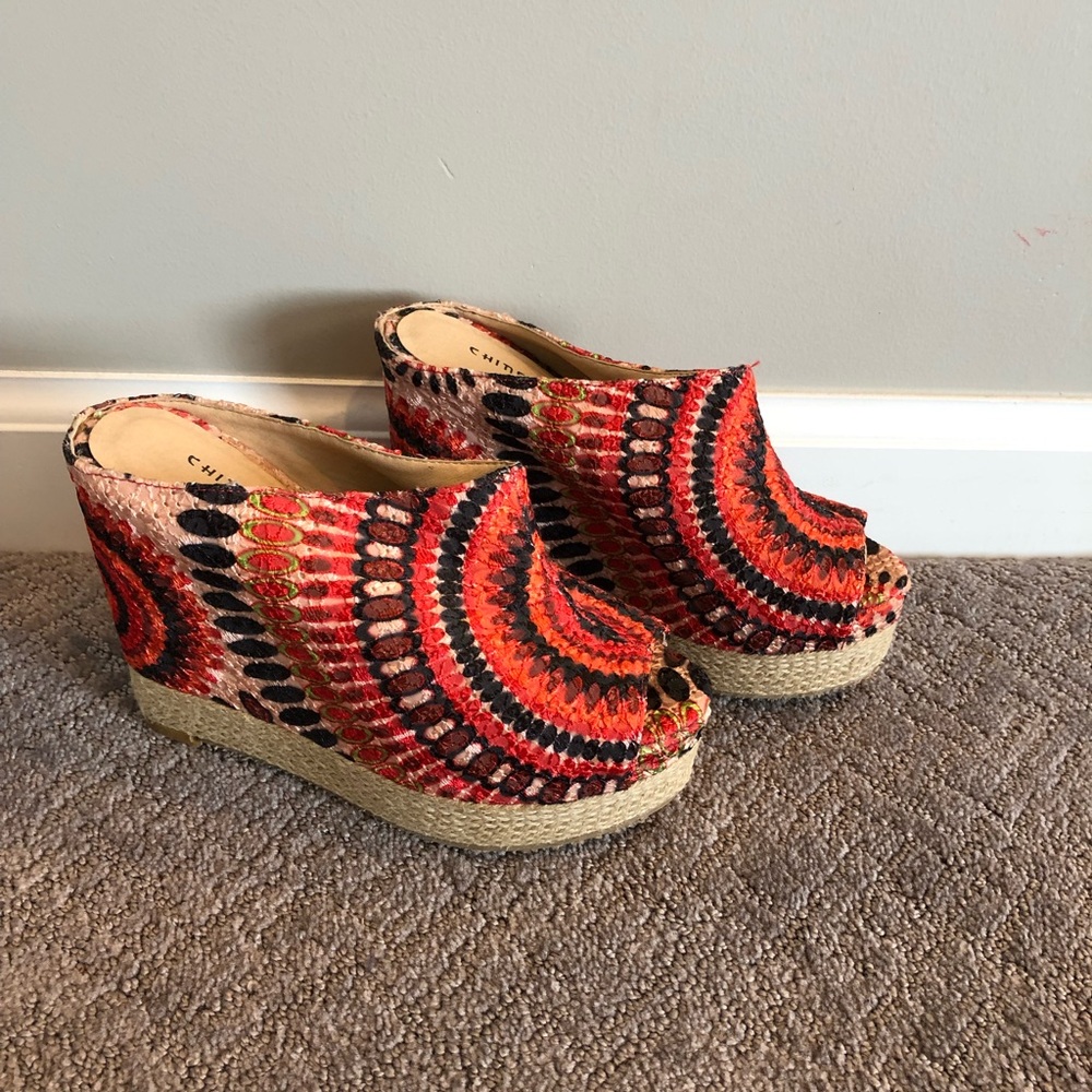 Unique platform wedges